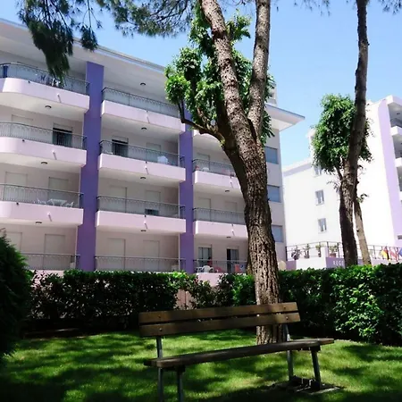 Bright Apartment-beahost דירה