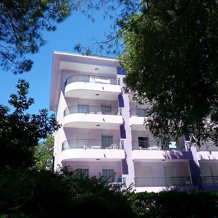 Bright Apartment-beahost Apartman *